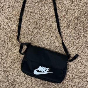 Nike cross body bag